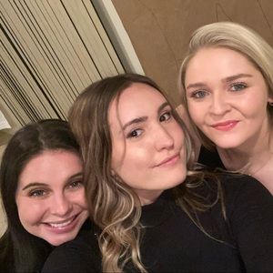 Meet your Posher, Elise